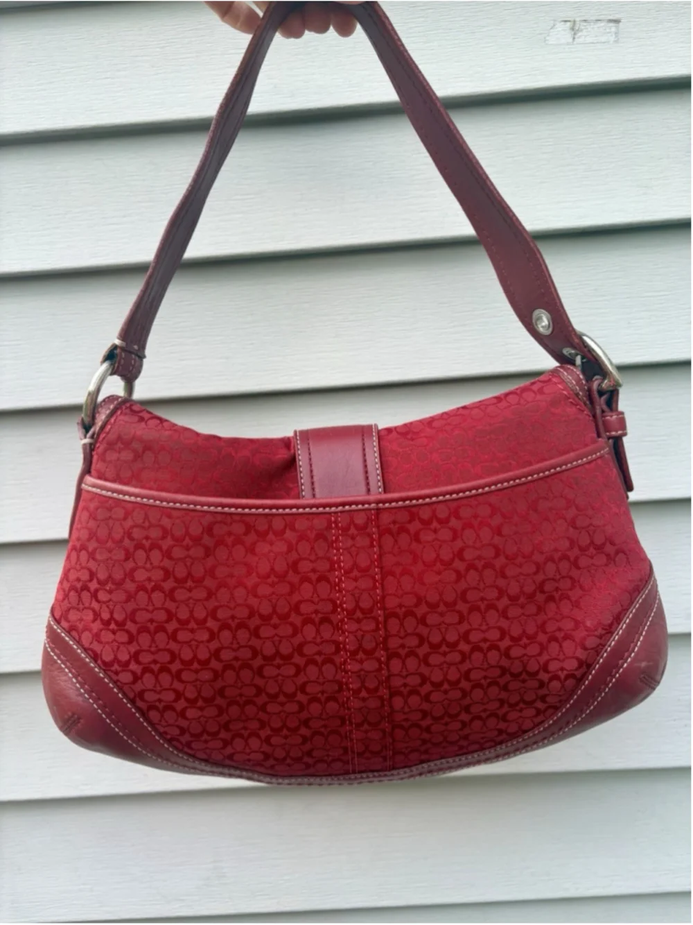 Coach SoHo F10926 Vintage Y2K Cherry Red Signature C Canvas Shoulder Bag Buckle